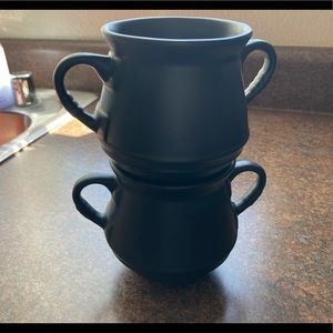 Cauldron mugs, black